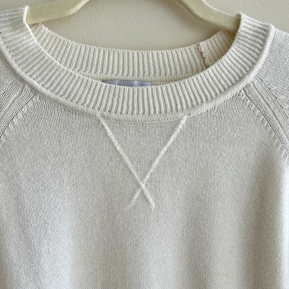 GAP Women’s Classic Crewneck Off-White Sweater, Size Medium - Picture 10 of 15